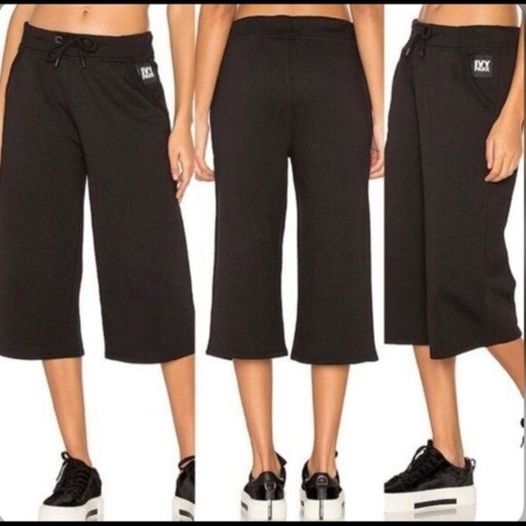 Beyoncé’s Ivy Park XS Gray Lounger 27" Crop Sweat Pants w/Drawstring Waist NWT - Picture 3 of 7